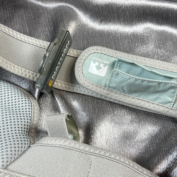 NATHAN RUNNING HYDRATION BELT Trail Mix Hydration Gray Adjustable Unisex - Picture 6 of 11